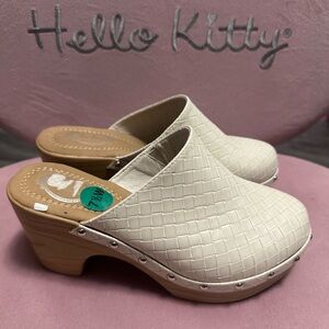 Women's Cream Woven Clogs